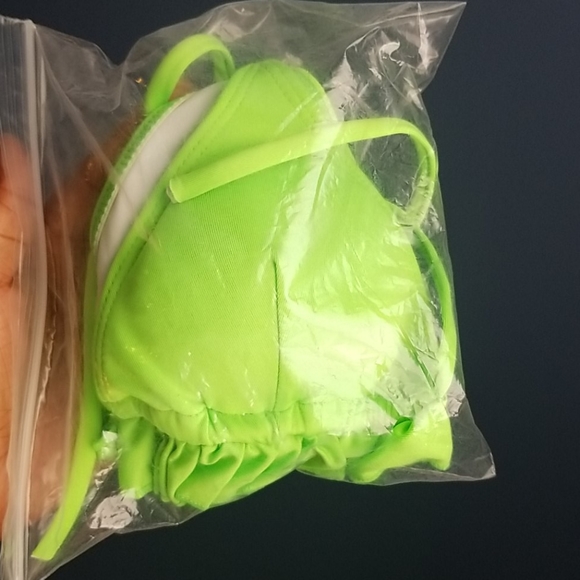 Simple Chic Ruffle Brazilian Ruffle Thong Bikini - Picture 4 of 4